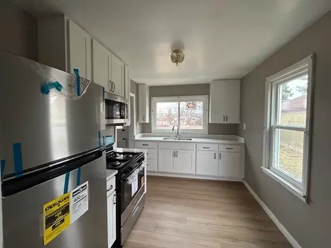 Kitchen - 4715 50th Ave, Moline, IL 61265 photo 1 of 3