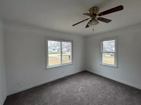 Bedroom - 4715 50th Ave, Moline, IL 61265 photo 1 of 4