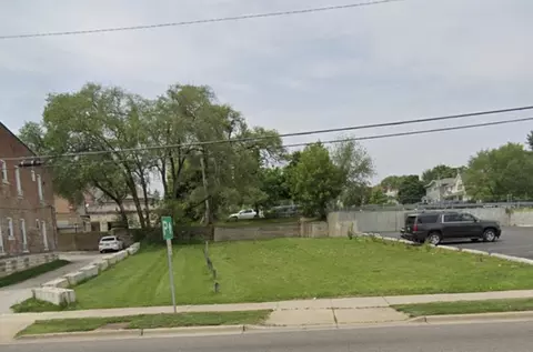 14-18 Lake St, Aurora, IL 60505