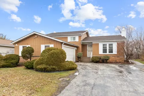 17481 Eastgate Dr, Country Club Hills, IL 60478