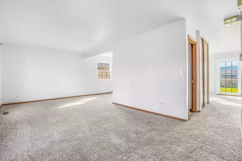 1388 Bow String Ct, Carol Stream, IL 60188 photo 6