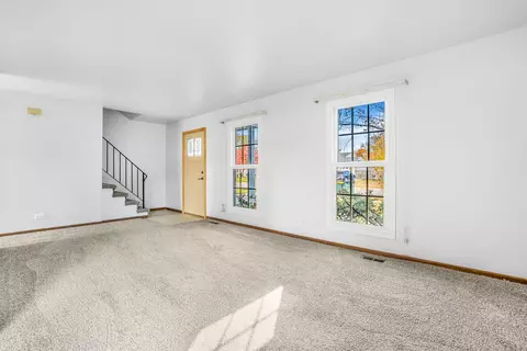 1388 Bow String Ct, Carol Stream, IL 60188 photo 4