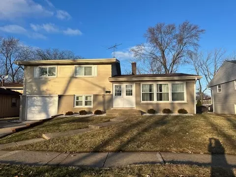 920 Valley Stream Dr, Wheeling, IL 60090 photo 3