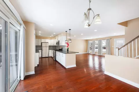 920 Valley Stream Dr, Wheeling, IL 60090 photo 8
