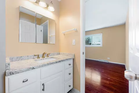 920 Valley Stream Dr, Wheeling, IL 60090 photo 19