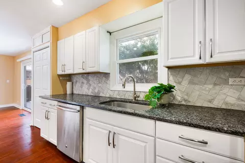 920 Valley Stream Dr, Wheeling, IL 60090 photo 10