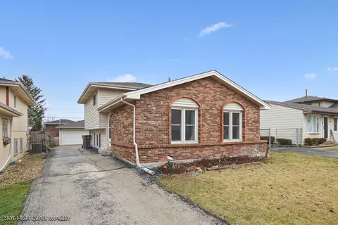 16798 91st Ave, Orland Hills, IL 60477