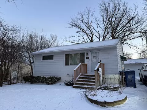 2521 Dakota Rd, Waukegan, IL 60087