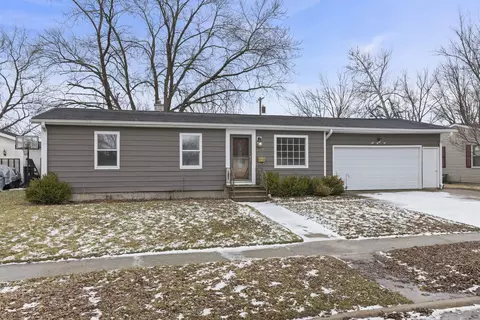 422 Best Ave, Dekalb, IL 60115
