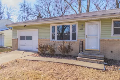 1208 Gettysburg Dr, Bloomington, IL 61704 photo 5