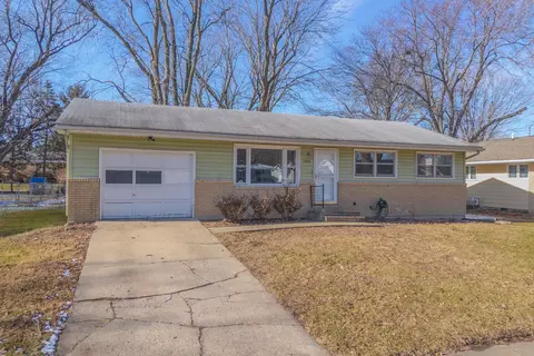 1208 Gettysburg Dr, Bloomington, IL 61704 photo 11