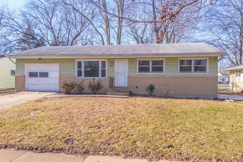 1208 Gettysburg Dr, Bloomington, IL 61704 photo 6