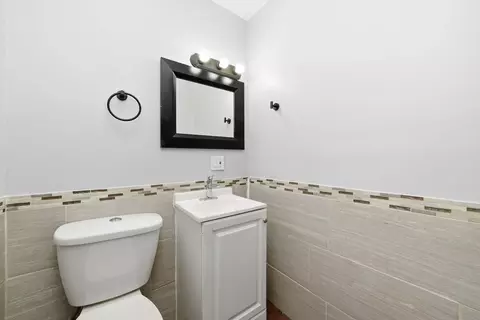 Bath - 9019 S Normal Ave, Chicago, IL 60620 photo 3 of 3