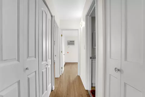 Entry Way - Undisclosed, Addison, IL 60101 photo 2 of 3