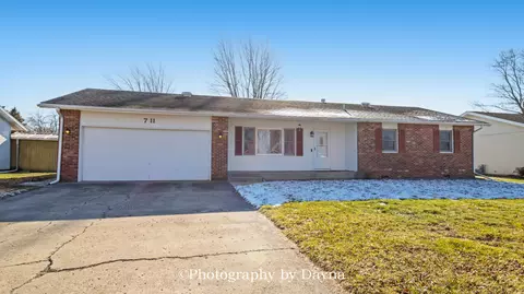 711 E Sycamore St, Watseka, IL 60970