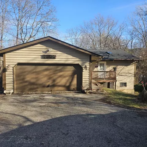 26571 N Il Route 83 Rte, Mundelein, IL 60060