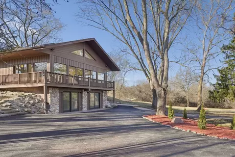 120 Old Barrington Rd, North Barrington, IL 60010