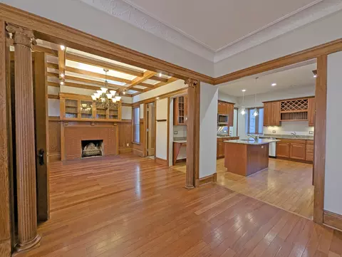Living - 836 E 52nd St, Chicago, IL 60615 photo 6 of 10