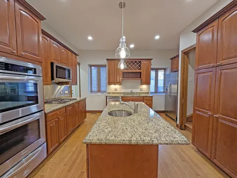 Kitchen - 836 E 52nd St, Chicago, IL 60615 photo 2 of 3