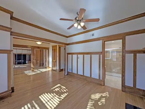 Living - 836 E 52nd St, Chicago, IL 60615 photo 10 of 10
