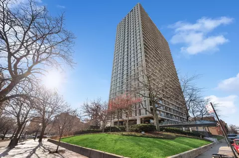 1960 N Lincoln Park West Ave #1802, Chicago, IL 60614