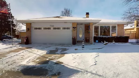 7164 Dexter Rd, Downers Grove, IL 60516
