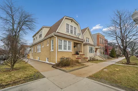4954 W Byron St, Chicago, IL 60641
