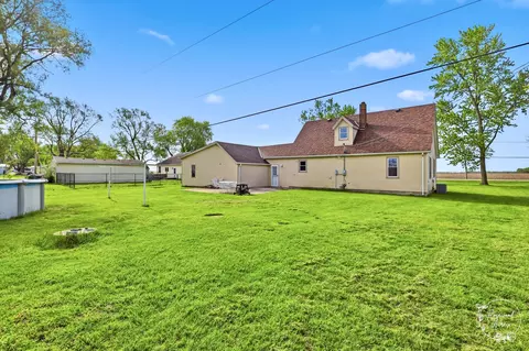 Exterior - 1769 W 2000s Rd, Kankakee, IL 60901 photo 6 of 7