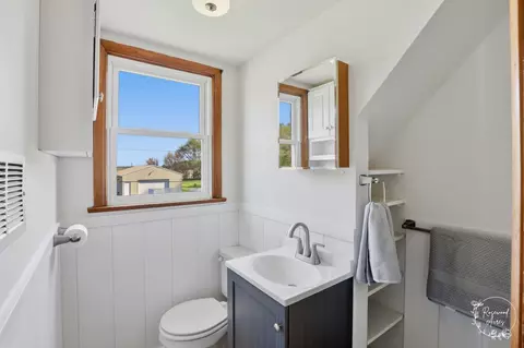 Bath - 1769 W 2000s Rd, Kankakee, IL 60901 photo 2 of 3