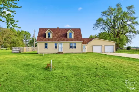 Exterior - 1769 W 2000s Rd, Kankakee, IL 60901 photo 2 of 7
