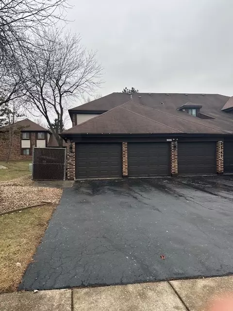 3341 184th St #1B, Homewood, IL 60430
