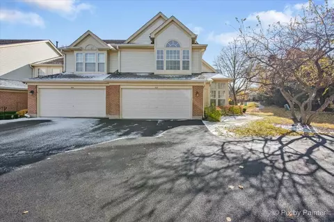 528 Penny Ln, Crystal Lake, IL 60014