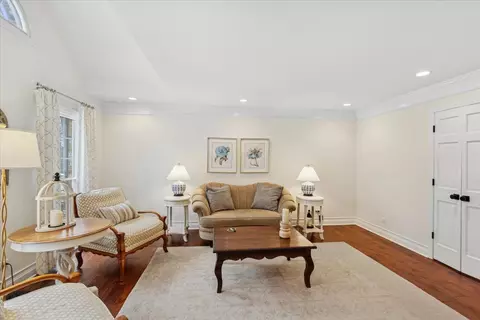 Living - 2250 Lisson Rd, Naperville, IL 60565 photo 1 of 3
