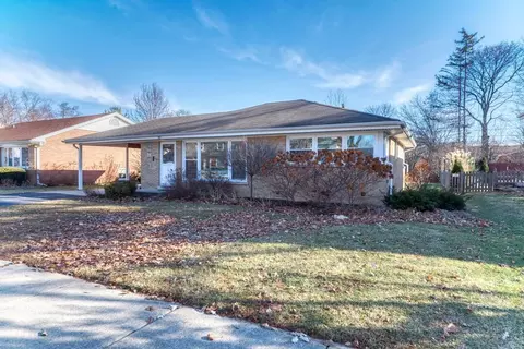 Undisclosed, Arlington Heights, IL 60005