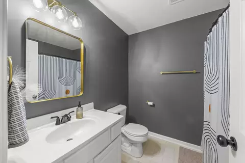 Bath - 809 Constance Ln #809, Sycamore, IL 60178 photo 2 of 2