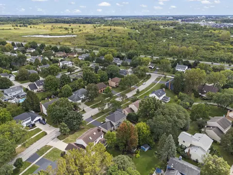 View/Area - 2042 Richton Dr, Wheaton, IL 60189 photo 10 of 19