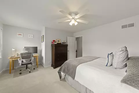Bedroom - 2042 Richton Dr, Wheaton, IL 60189 photo 4 of 6