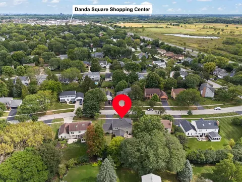 View/Area - 2042 Richton Dr, Wheaton, IL 60189 photo 5 of 19