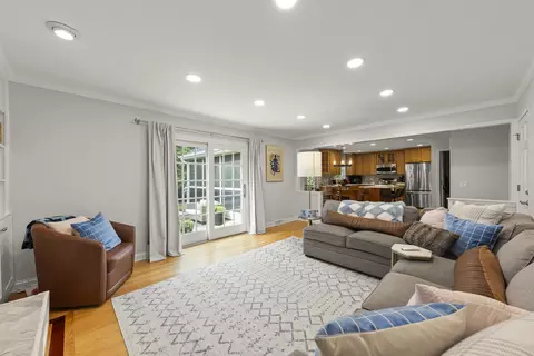 Other - 2042 Richton Dr, Wheaton, IL 60189 photo 3 of 7