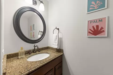 Bath - 2042 Richton Dr, Wheaton, IL 60189 photo 1 of 3