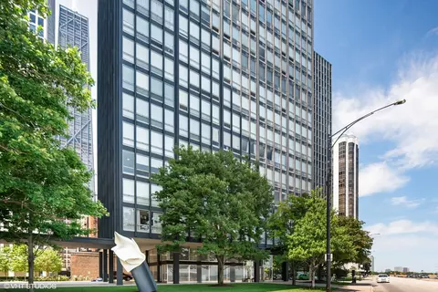 880 N Lake Shore Dr #14H, Chicago, IL 60611