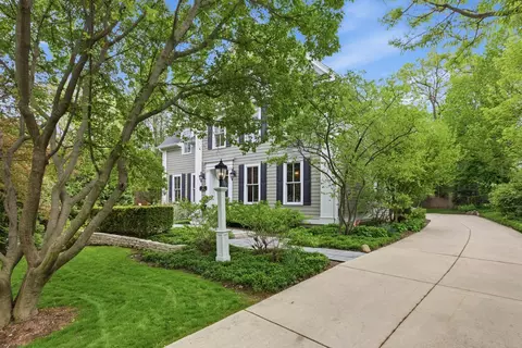 146 Franklin St, Geneva, IL 60134