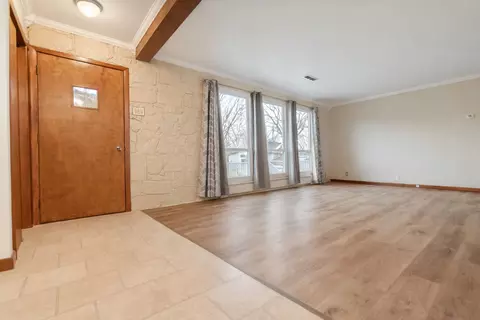 219 Willett Ave, Dixon, IL 61021 photo 2