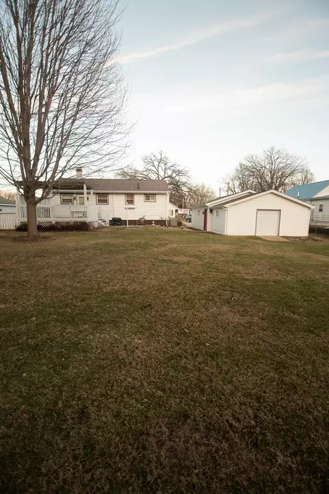 219 Willett Ave, Dixon, IL 61021 photo 30