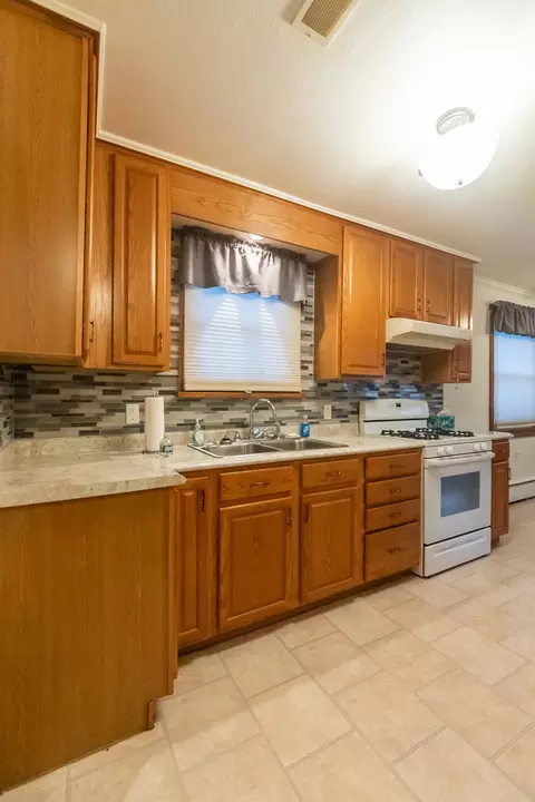 219 Willett Ave, Dixon, IL 61021 photo 10