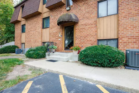 1010 Arlene Ct #15, Bloomington, IL 61701