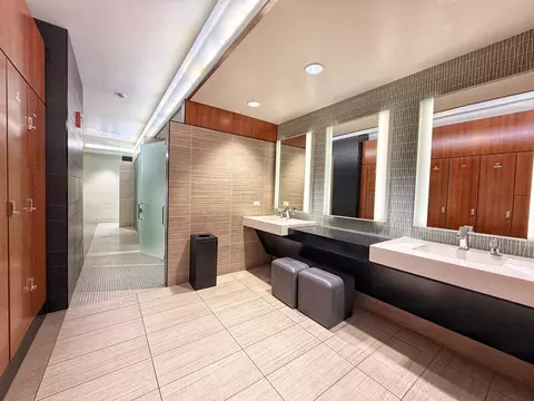 Bath - 175 E Delaware Pl #5808, Chicago, IL 60611 photo 3 of 3