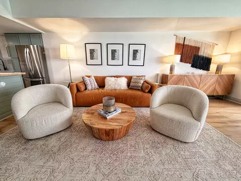 Living - 175 E Delaware Pl #5808, Chicago, IL 60611 photo 3 of 5