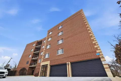 1649 Ashland Ave #501, Des Plaines, IL 60016