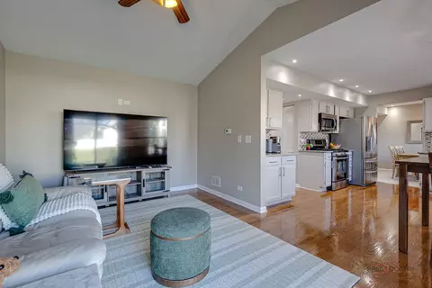 6291 Eagle Ridge Dr, Gurnee, IL 60031 photo 19